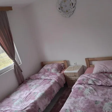 Vikendica Rajska Plaza *
